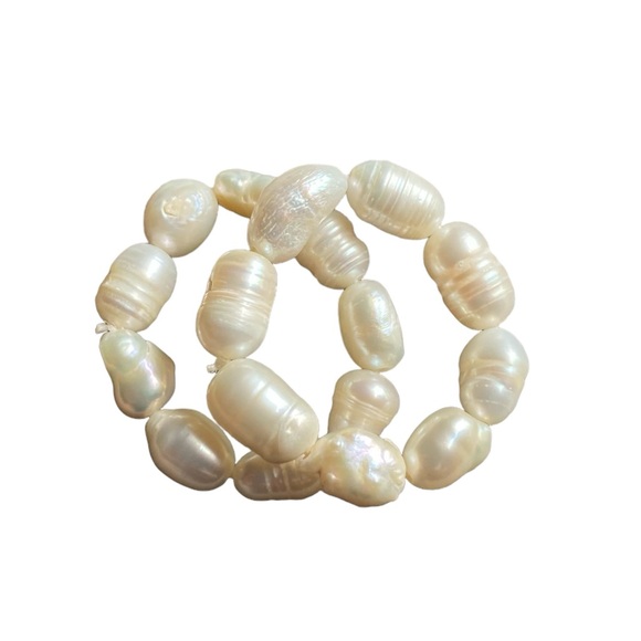 NATURAL Creamy Opalescent Seed Pearl Stretchy Rings (2) Size 8 - Picture 5 of 8